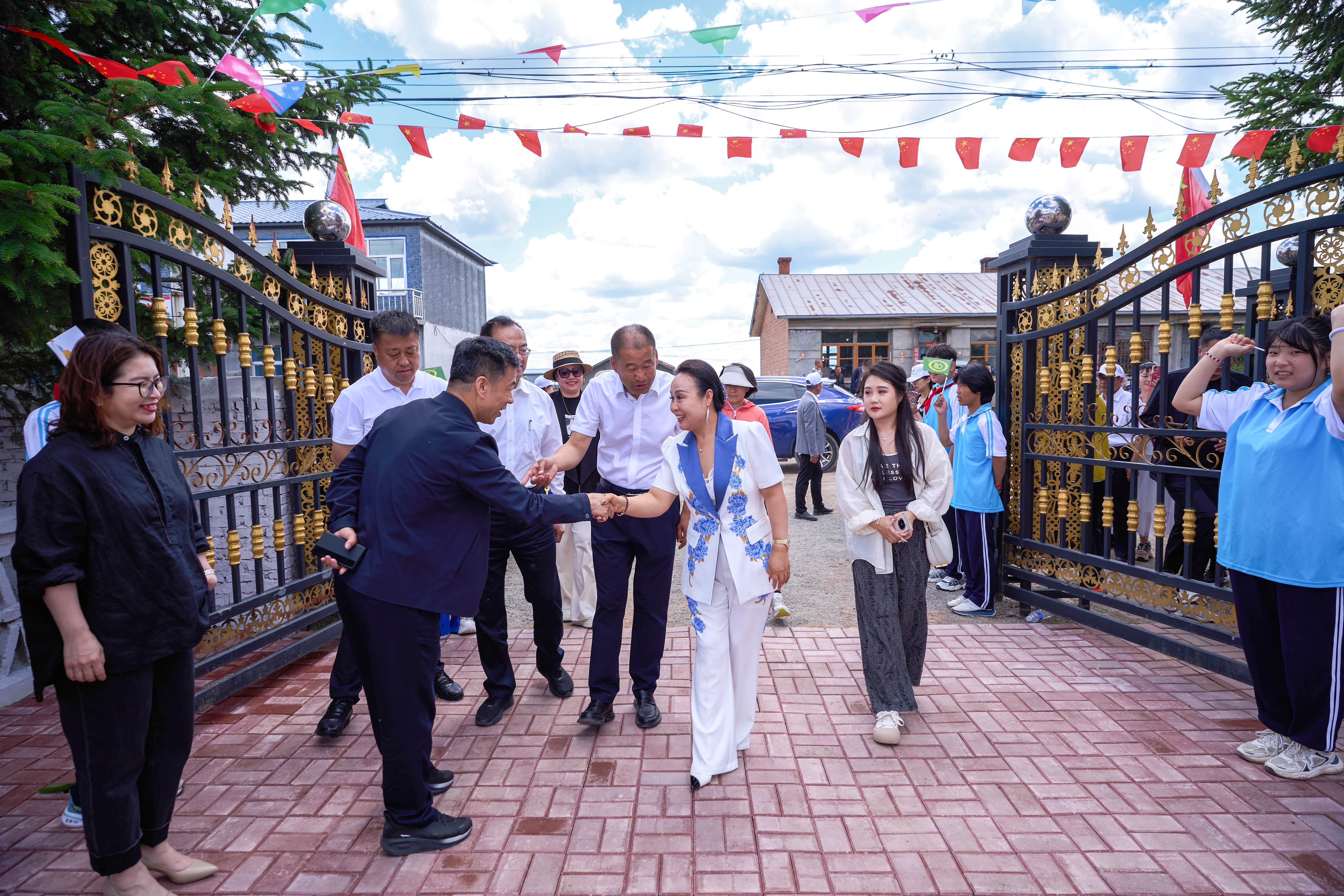 第254所 黑龙江巴彦县黑山镇民乐村乐动注册侯玉霞学校 第254所 黑龙江巴彦县黑山镇民乐村乐动注册侯玉霞学校