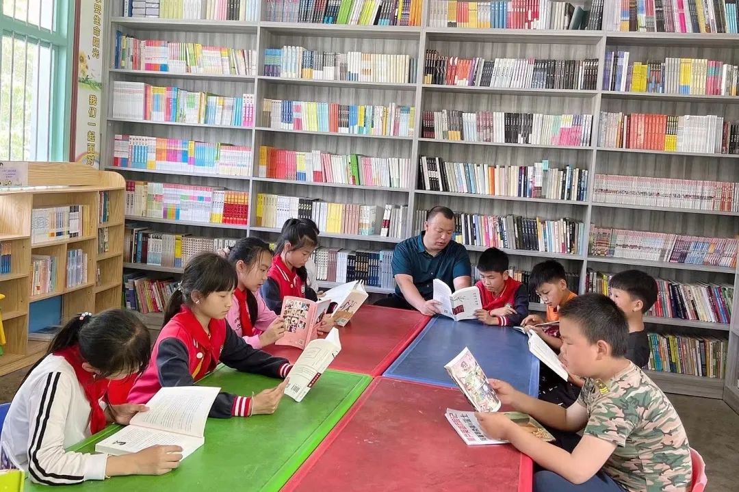 第222所 贵州省兴义市万峰林街道办事处瓮本乐动注册吴德成小学 第222所 贵州省兴义市万峰林街道办事处瓮本乐动注册吴德成小学