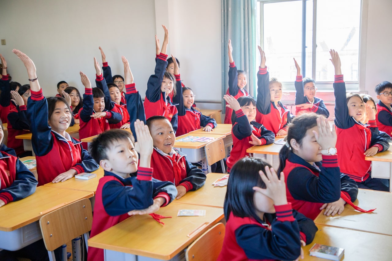 天津高校大学生记者走进乐动注册公益小学开展“书香悦读,筑梦成长”活动 天津高校大学生记者走进乐动注册公益小学开展“书香悦读,筑梦成长”活动