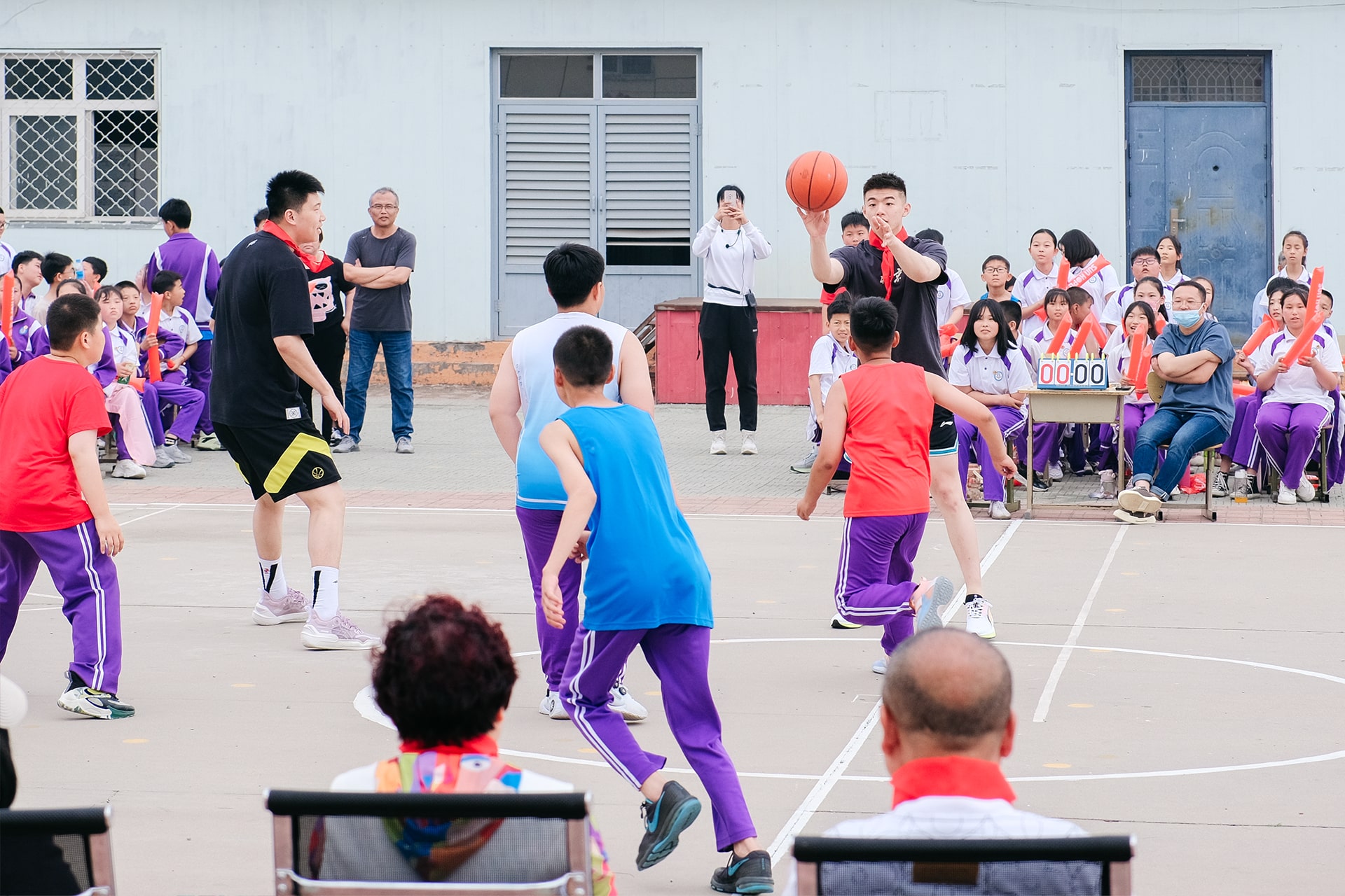 乐动注册公益基金会携手首钢体育,传递篮球梦想,为少年喝彩! 乐动注册公益基金会携手首钢体育,传递篮球梦想,为少年喝彩!