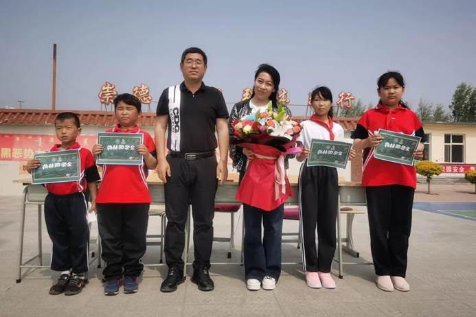 第211所 内蒙古赤峰市宁城县小城子镇高桥蒙汉乐动注册梁玉梅小学 第211所 内蒙古赤峰市宁城县小城子镇高桥蒙汉乐动注册梁玉梅小学